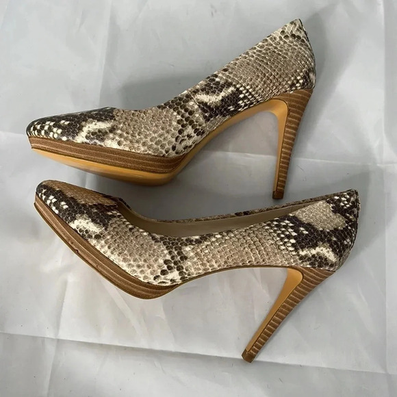 COACH Giovanna Platform Snake-skin Print Pumps Stacked Heels Tan Grey Size 7 - Picture 4 of 11